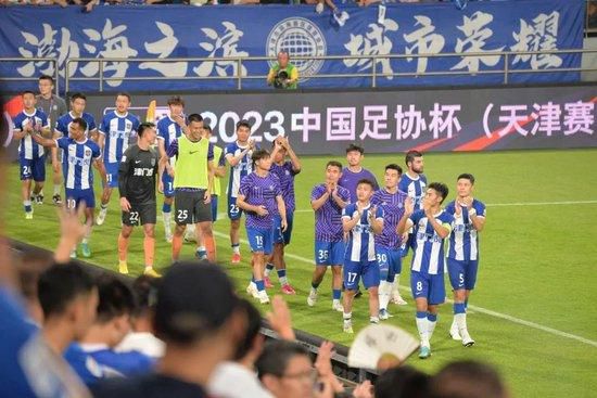 男人扒开女人桶到爽